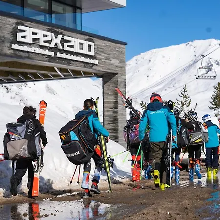 Apex2100 International Academy * Tignes