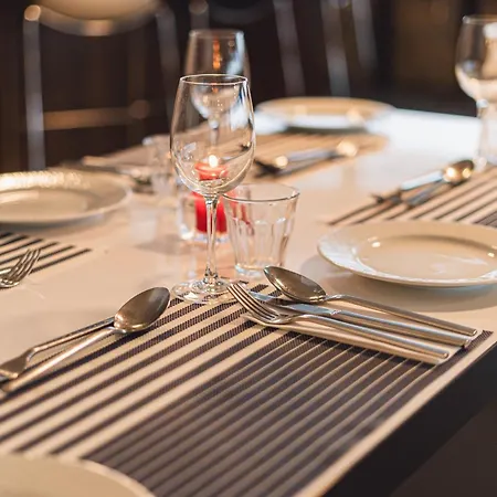 Apex2100 International Academy * Tignes