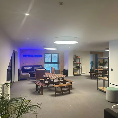 Apex2100 International Academy Hotel Tignes